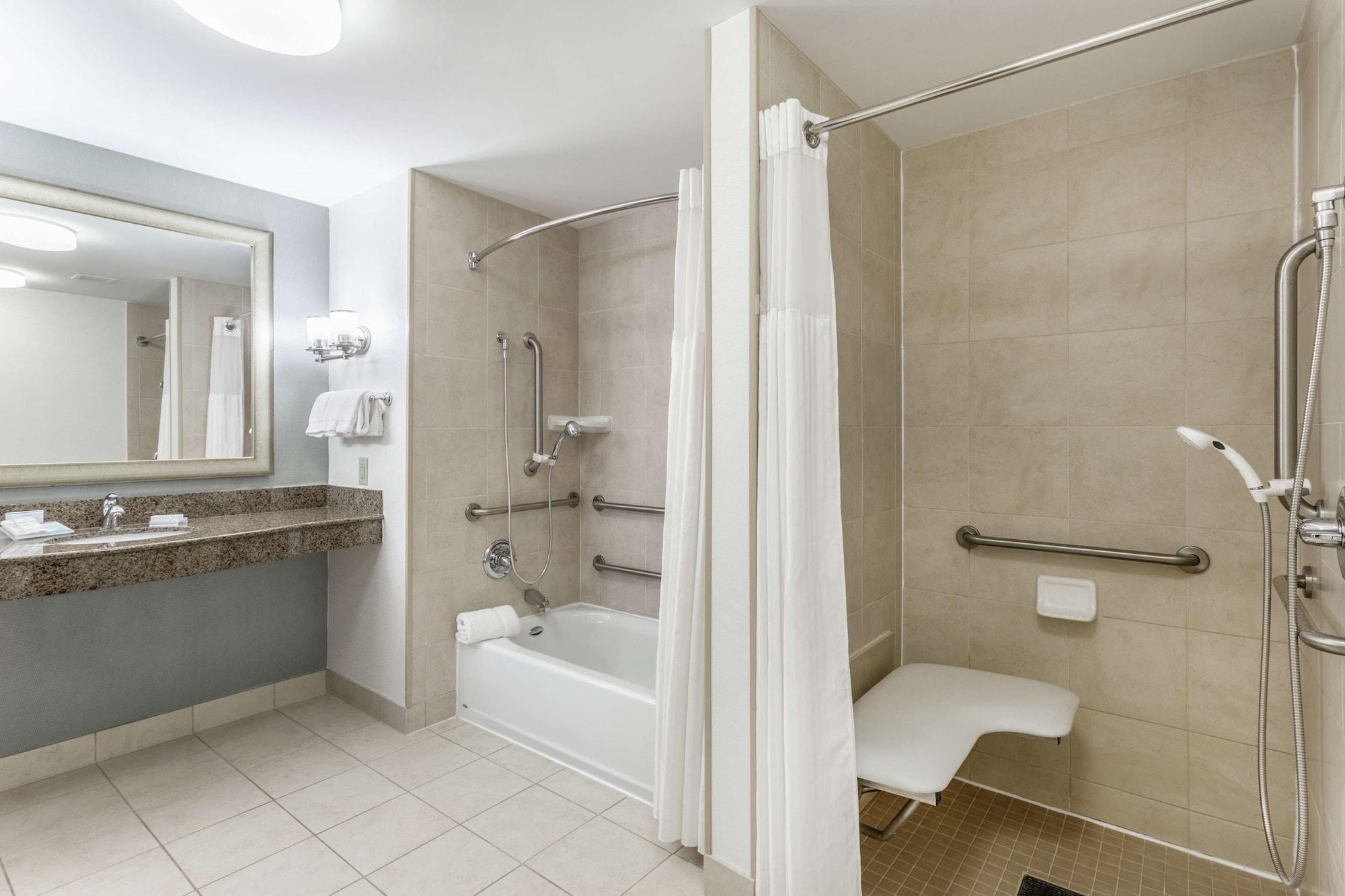 Hilton Garden Inn Albany-Suny Area Екстериор снимка