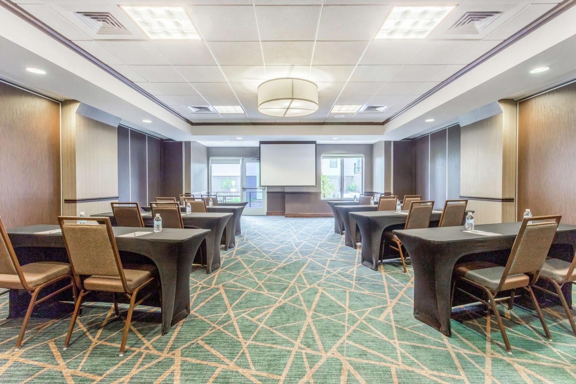 Hilton Garden Inn Albany-Suny Area Екстериор снимка